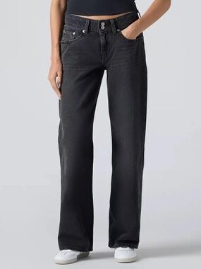 Levi’s Superlow Loose in Black Wash